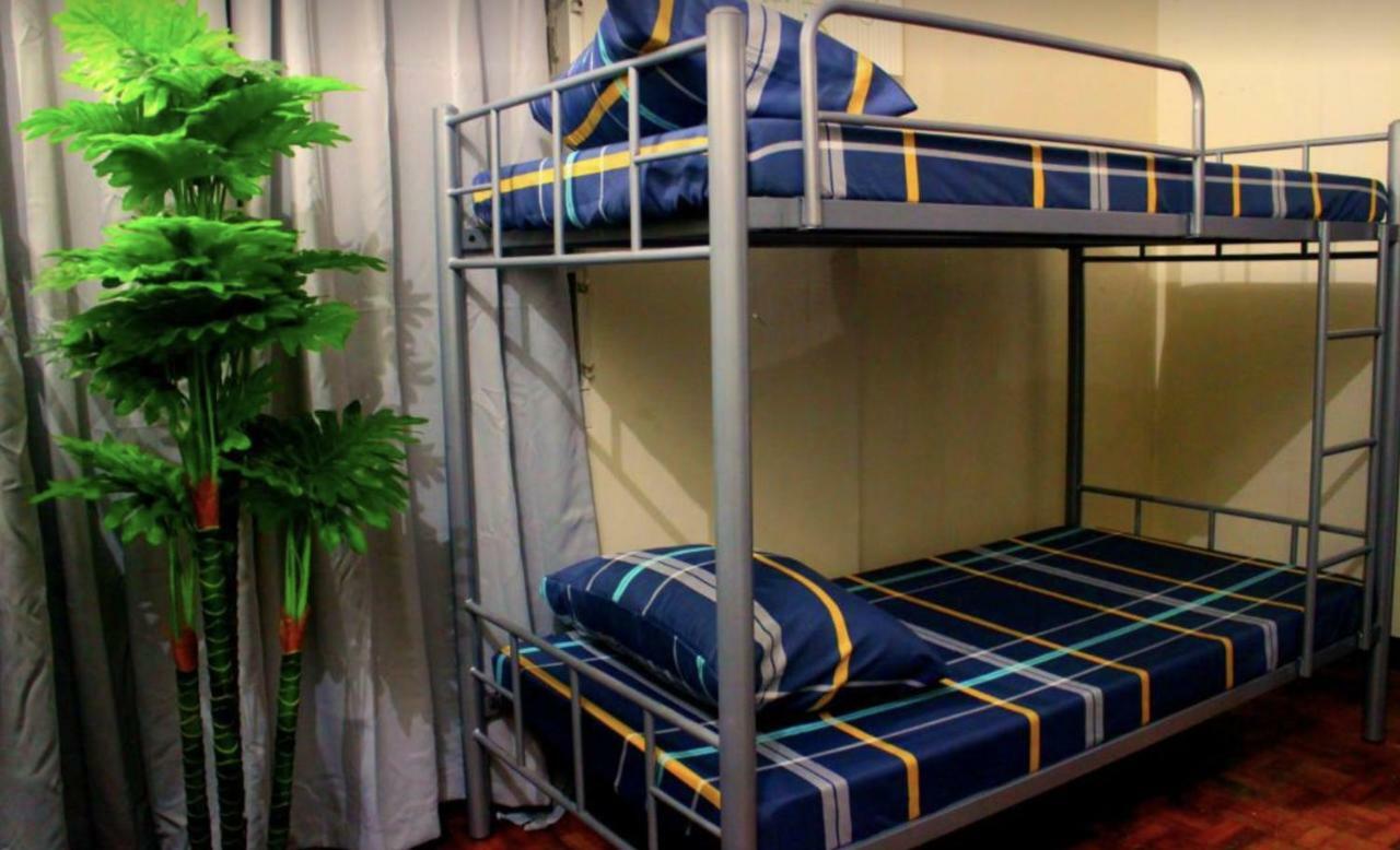 Tagaytay Modern Guesthouse - City Center Tagaytay City Quarto foto
